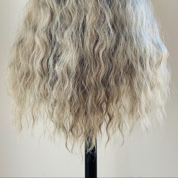 “Put On & Go” Ombre Ash Grey Synthetic Wig with Bangs  😊 NO FURTHER DISCOUNT - Picture 11 of 11